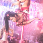 Concepts de soirées clubbing artites performeurs cirque france pole danseuse disney trash
